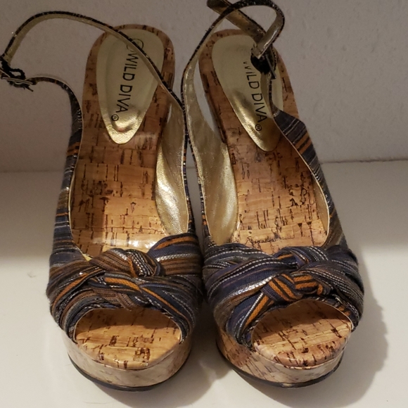 Shoes - Picture 2 of 2